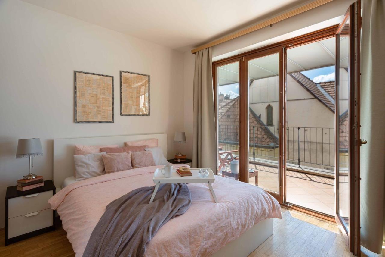Sunny Penthouse Front Of Szimpla Kert Apartment Budapest Exterior photo